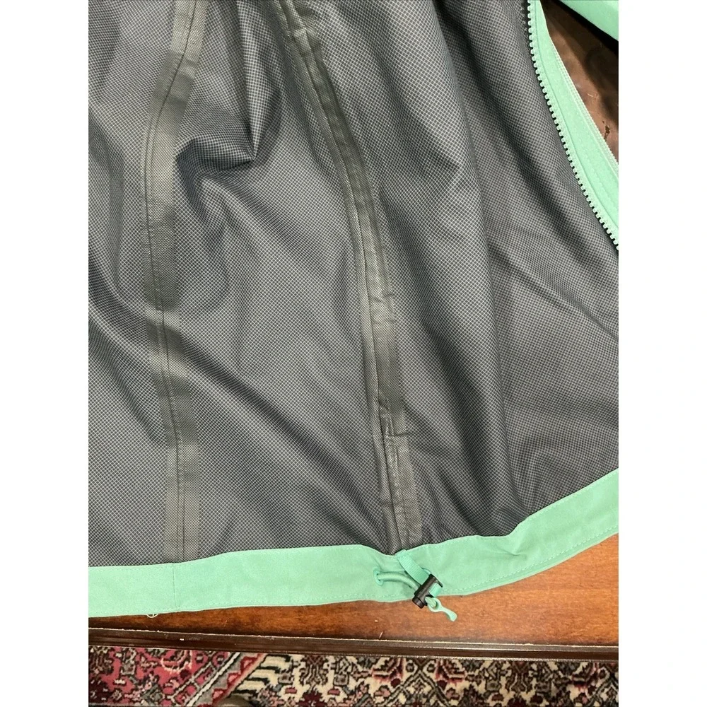 North Face Dryvent Rain Jacket, Windbreaker, XL, Sage Green, Pit Zips, Outdoors